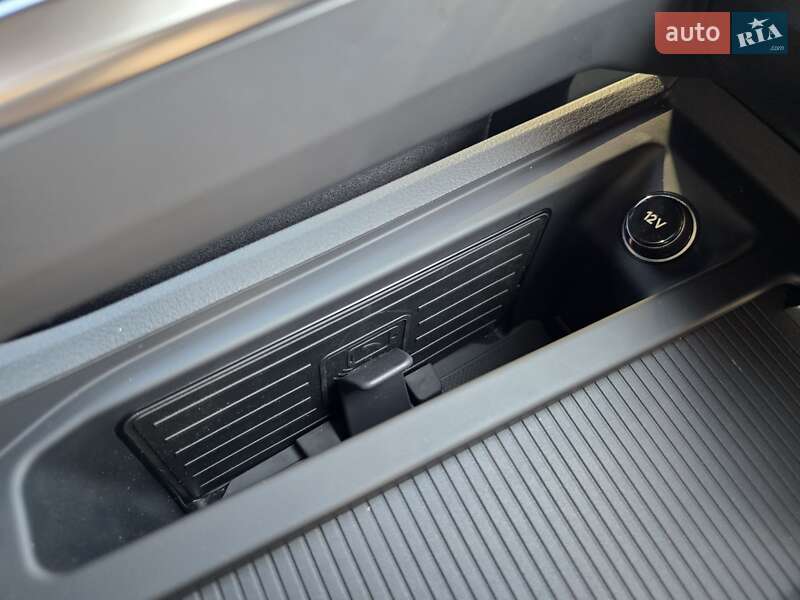 Позашляховик / Кросовер Audi e-tron S Sportback 2021 в Ковелі фото 79 Позашляховик / Кросовер Audi e-tron S Sportback 2021 в Ковелі