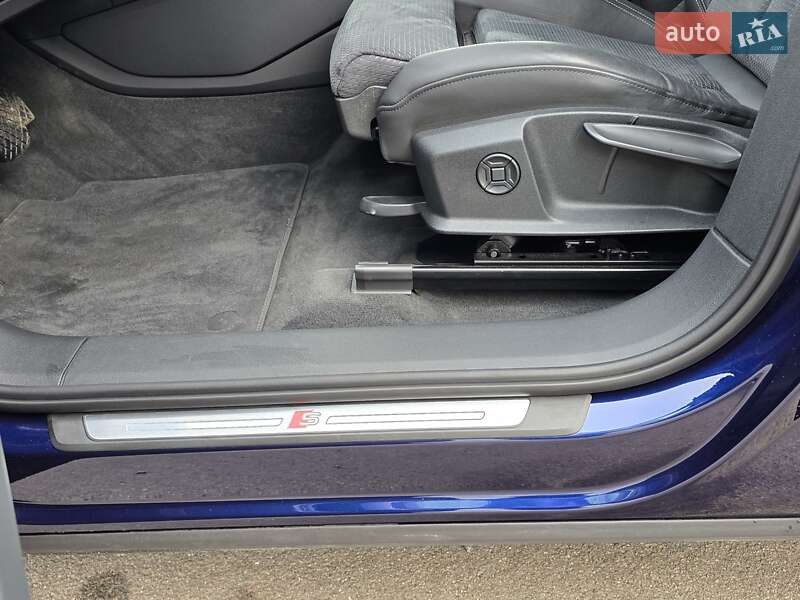 Внедорожник / Кроссовер Audi e-tron S Sportback 2021 в Киеве фото 30 Внедорожник / Кроссовер Audi e-tron S Sportback 2021 в Киеве