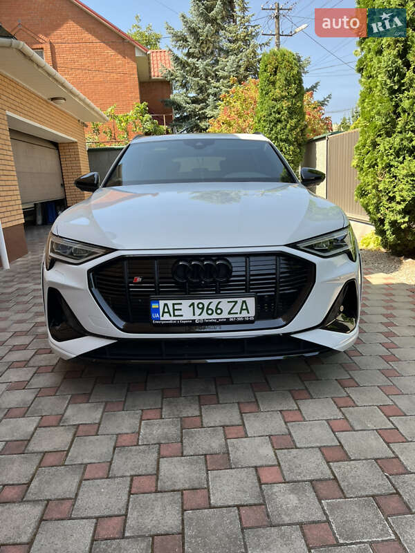 Audi e-tron S Sportback 2021
