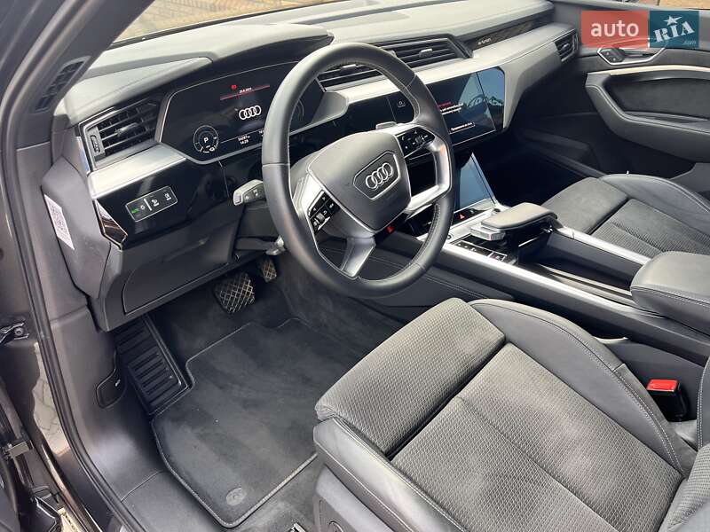 Внедорожник / Кроссовер Audi e-tron S Sportback 2020 в Луцке фото 16 Внедорожник / Кроссовер Audi e-tron S Sportback 2020 в Луцке