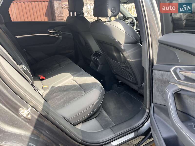 Внедорожник / Кроссовер Audi e-tron S Sportback 2020 в Луцке фото 30 Внедорожник / Кроссовер Audi e-tron S Sportback 2020 в Луцке