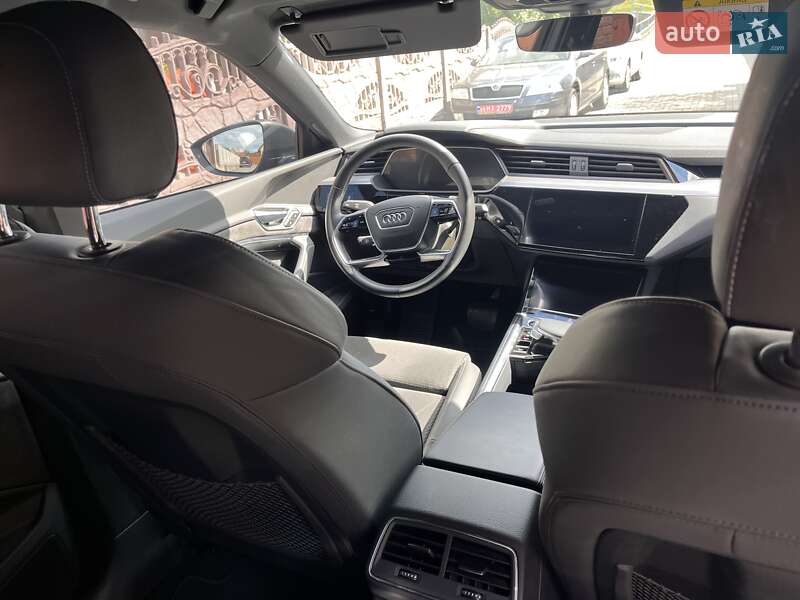 Внедорожник / Кроссовер Audi e-tron S Sportback 2020 в Луцке фото 33 Внедорожник / Кроссовер Audi e-tron S Sportback 2020 в Луцке