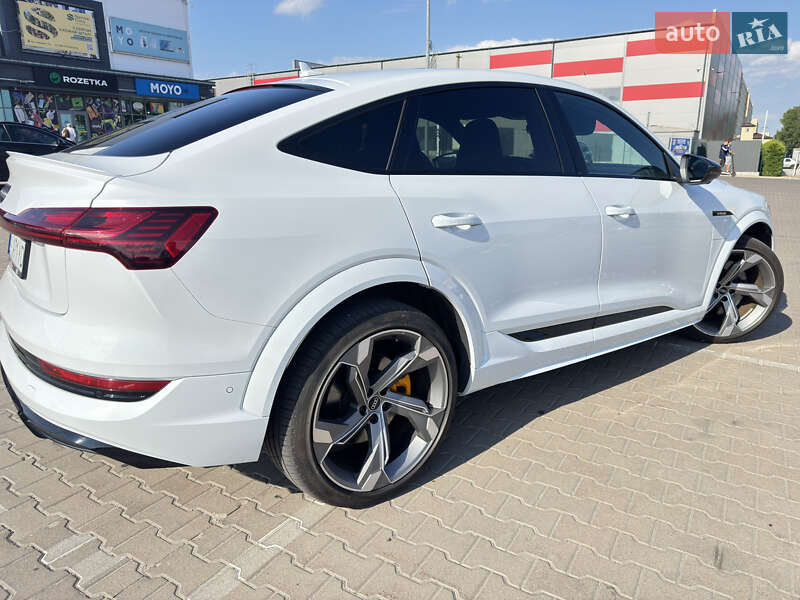 Позашляховик / Кросовер Audi e-tron S Sportback 2021 в Києві фото 15 Позашляховик / Кросовер Audi e-tron S Sportback 2021 в Києві