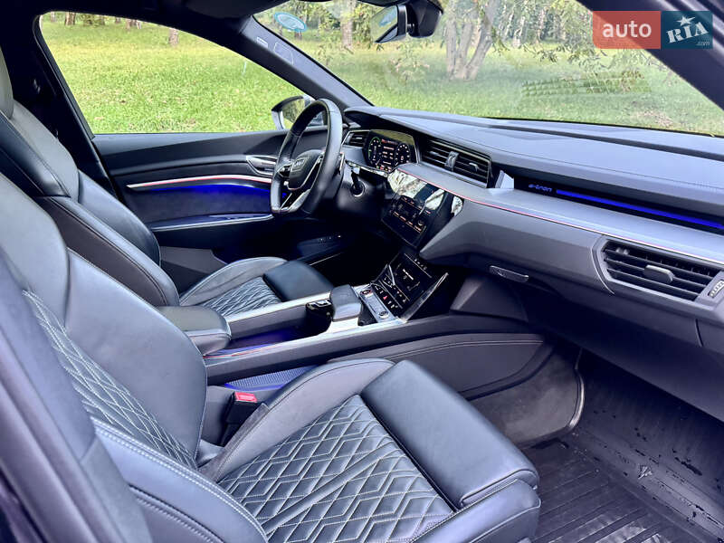 Позашляховик / Кросовер Audi e-tron S Sportback 2021 в Тернополі фото 44 Позашляховик / Кросовер Audi e-tron S Sportback 2021 в Тернополі