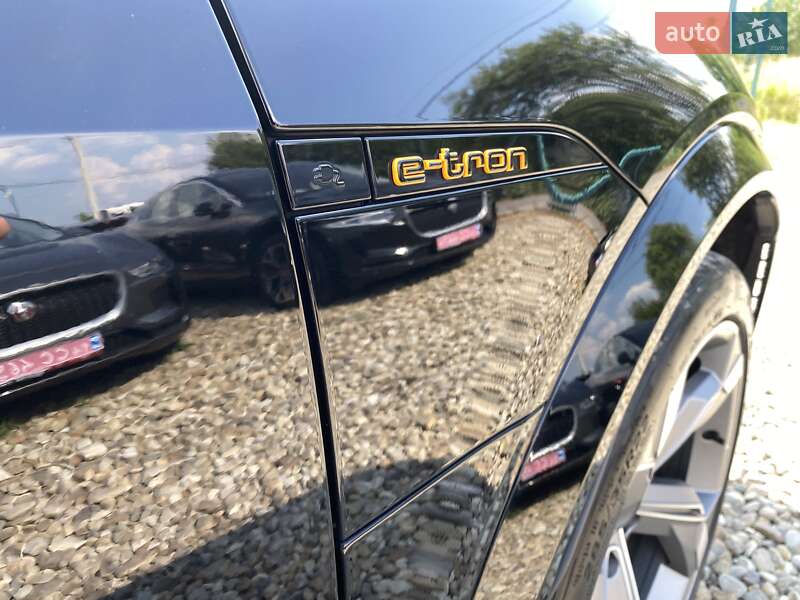 Позашляховик / Кросовер Audi e-tron S Sportback 2023 в Львові фото 48 Позашляховик / Кросовер Audi e-tron S Sportback 2023 в Львові