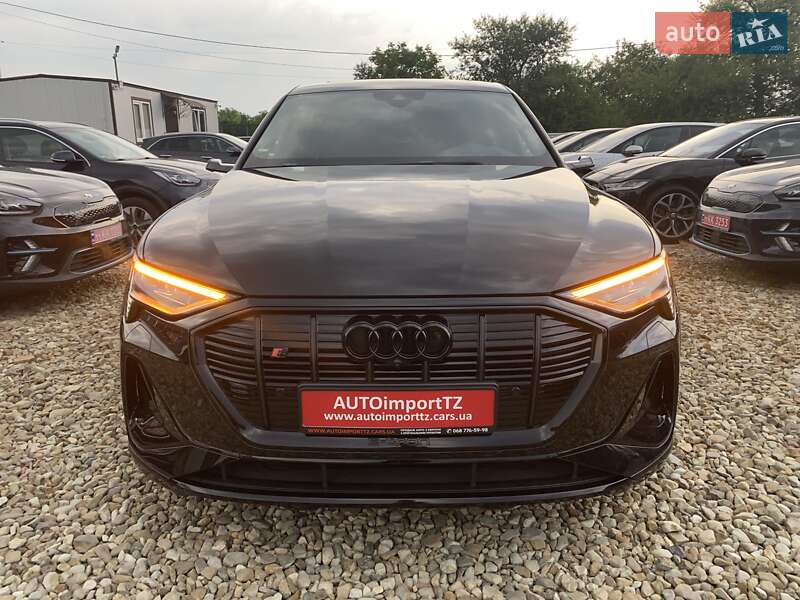 Позашляховик / Кросовер Audi e-tron S Sportback 2023 в Львові фото 40 Позашляховик / Кросовер Audi e-tron S Sportback 2023 в Львові