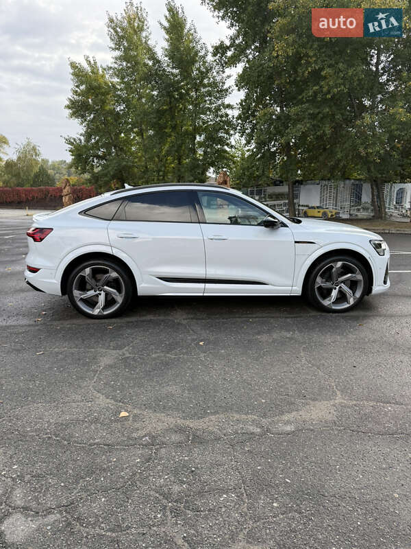 Позашляховик / Кросовер Audi e-tron S Sportback 2022 в Дніпрі фото 4 Позашляховик / Кросовер Audi e-tron S Sportback 2022 в Дніпрі