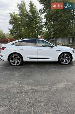 Внедорожник / Кроссовер Audi e-tron S Sportback 2022 в 