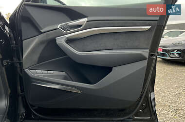 Внедорожник / Кроссовер Audi e-tron S Sportback 2022 в 