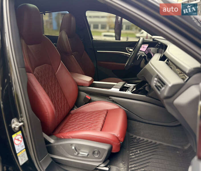 Внедорожник / Кроссовер Audi e-tron S Sportback 2023 в Харькове