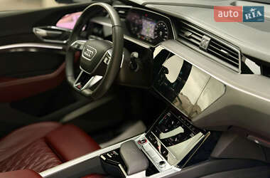 Внедорожник / Кроссовер Audi e-tron S Sportback 2023 в 