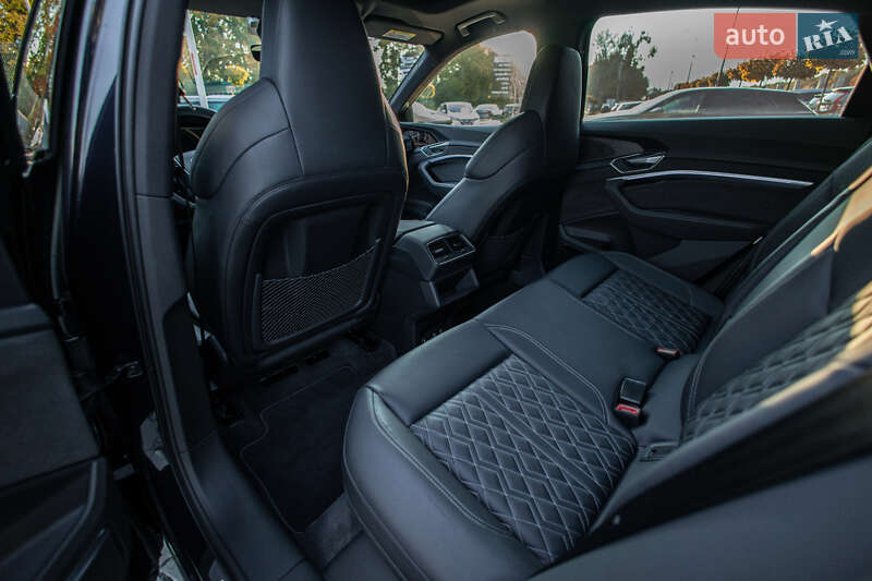 Внедорожник / Кроссовер Audi e-tron S Sportback 2021 в Львове фото 19 Внедорожник / Кроссовер Audi e-tron S Sportback 2021 в Львове