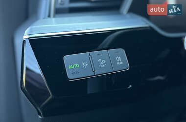 Внедорожник / Кроссовер Audi e-tron S Sportback 2022 в 