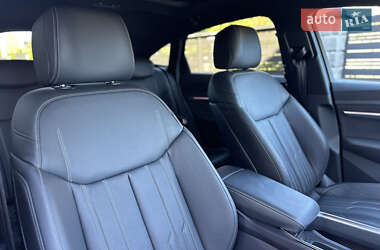 Внедорожник / Кроссовер Audi e-tron S Sportback 2022 в 