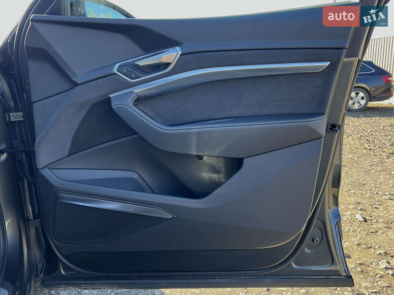 Позашляховик / Кросовер Audi e-tron S Sportback 2022 в Луцьку