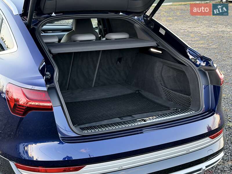 Внедорожник / Кроссовер Audi e-tron S Sportback 2021 в Киеве фото 15 Внедорожник / Кроссовер Audi e-tron S Sportback 2021 в Киеве