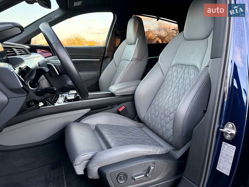 Внедорожник / Кроссовер Audi e-tron S Sportback 2021 в Киеве фото 30 Внедорожник / Кроссовер Audi e-tron S Sportback 2021 в Киеве