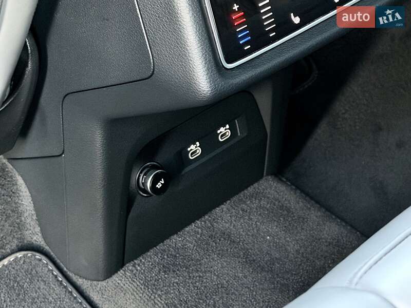 Внедорожник / Кроссовер Audi e-tron S Sportback 2021 в Киеве фото 54 Внедорожник / Кроссовер Audi e-tron S Sportback 2021 в Киеве