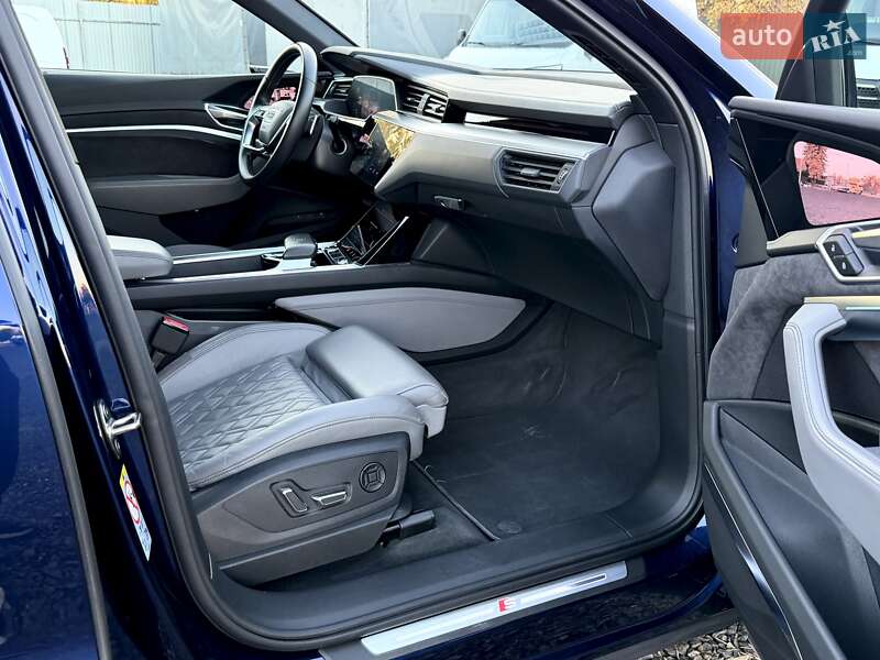 Внедорожник / Кроссовер Audi e-tron S Sportback 2021 в Киеве фото 59 Внедорожник / Кроссовер Audi e-tron S Sportback 2021 в Киеве