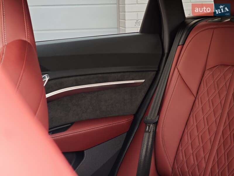 Позашляховик / Кросовер Audi e-tron S Sportback 2021 в Луцьку