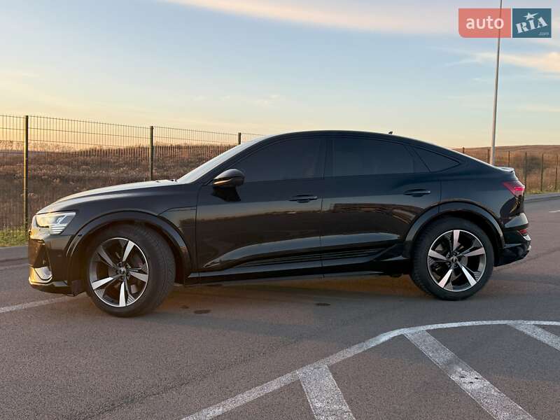 Позашляховик / Кросовер Audi e-tron S Sportback 2022 в Рівному
