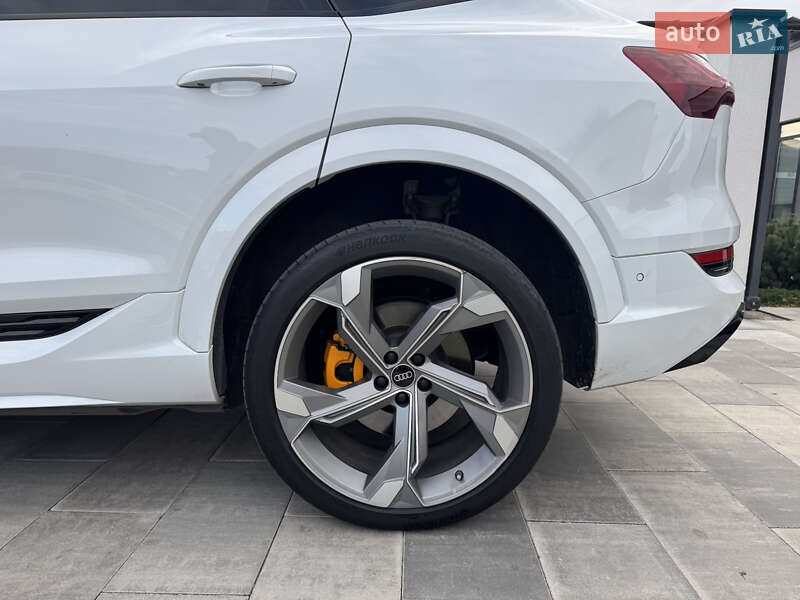 Позашляховик / Кросовер Audi e-tron S Sportback 2022 в Дніпрі фото 12 Позашляховик / Кросовер Audi e-tron S Sportback 2022 в Дніпрі