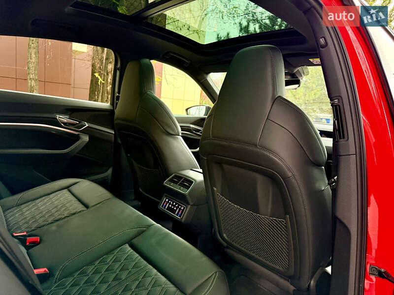 Внедорожник / Кроссовер Audi e-tron S Sportback 2022 в Днепре