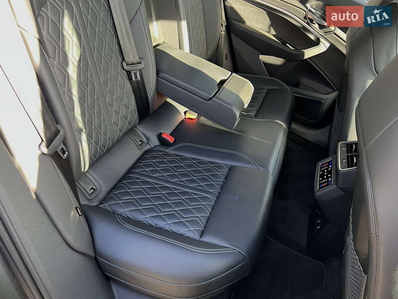 Внедорожник / Кроссовер Audi e-tron S Sportback 2023 в Луцке