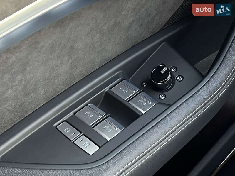 Позашляховик / Кросовер Audi e-tron S Sportback 2022 в Луцьку