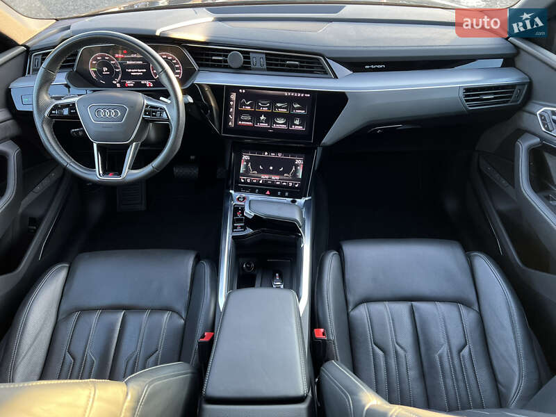 Позашляховик / Кросовер Audi e-tron S Sportback 2022 в Луцьку