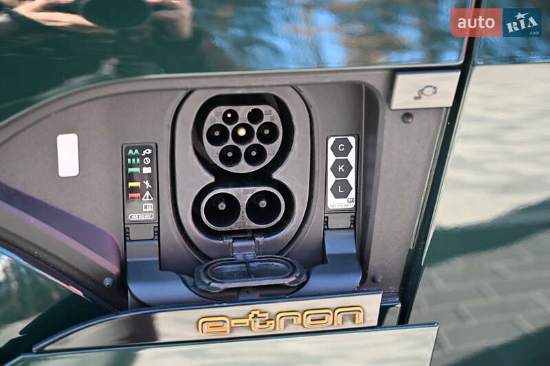 Позашляховик / Кросовер Audi e-tron S Sportback 2022 в Львові фото 32 Позашляховик / Кросовер Audi e-tron S Sportback 2022 в Львові