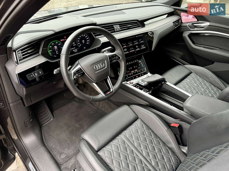 Внедорожник / Кроссовер Audi e-tron S Sportback 2022 в Днепре