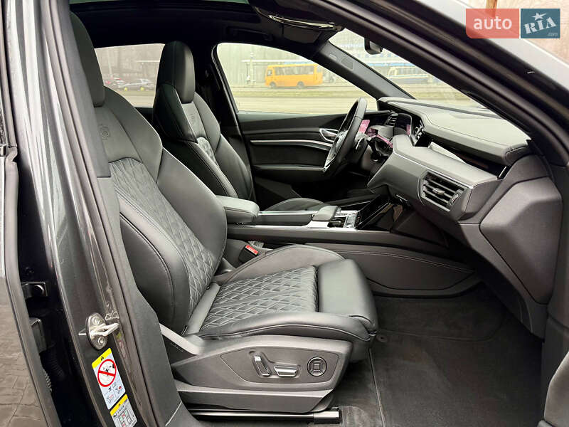 Внедорожник / Кроссовер Audi e-tron S Sportback 2022 в Днепре