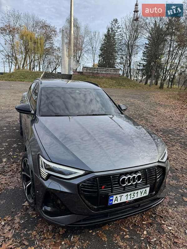 Внедорожник / Кроссовер Audi e-tron S Sportback 2023 в Калуше