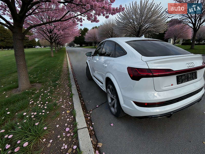 Внедорожник / Кроссовер Audi e-tron S Sportback 2021 в Киеве
