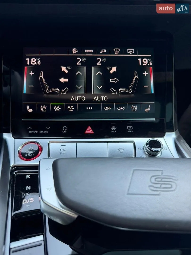 2022 Audi e-tron S Sportback - мініатюра 9