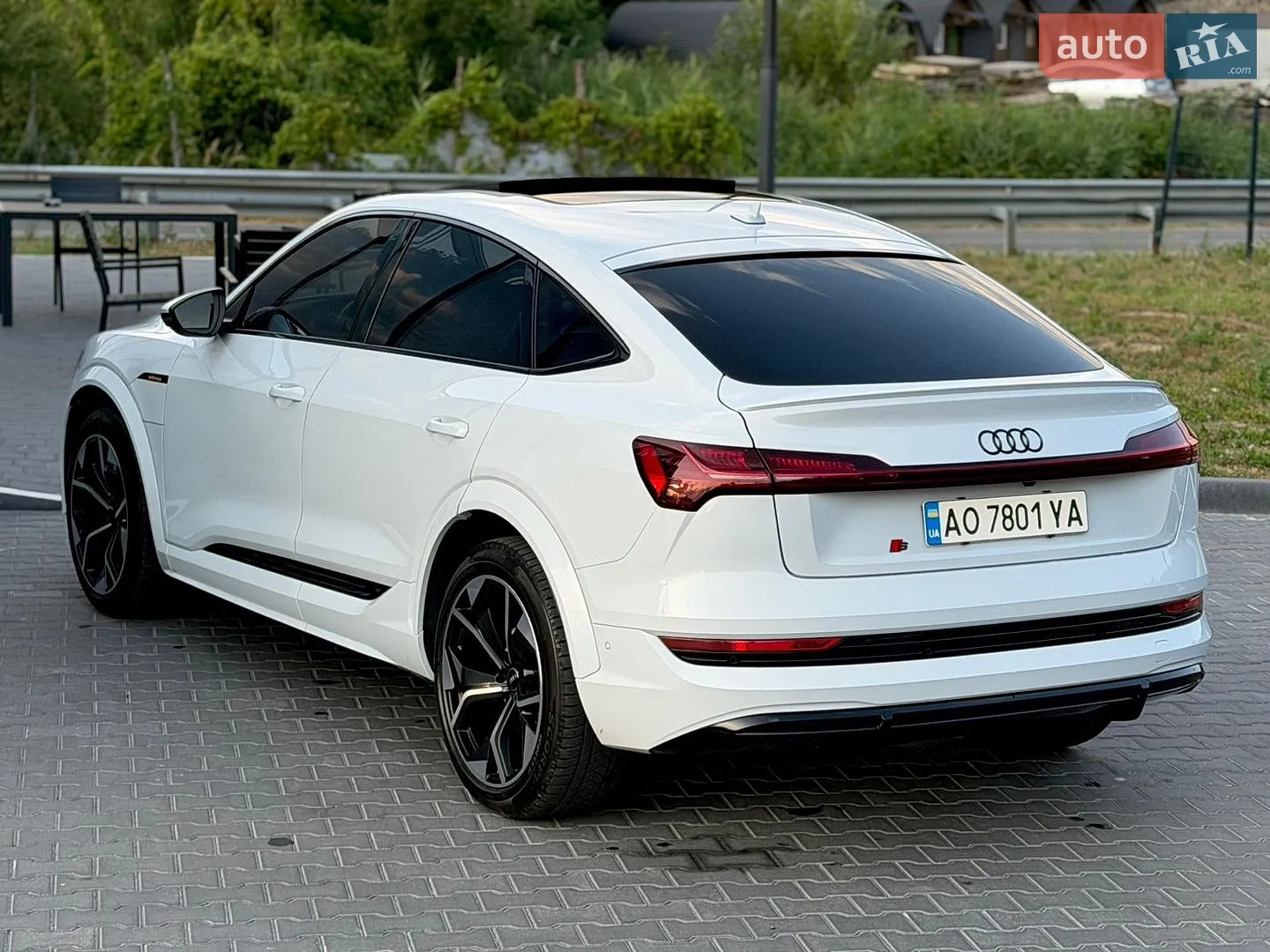 2021 Audi e-tron S Sportback - мініатюра 48
