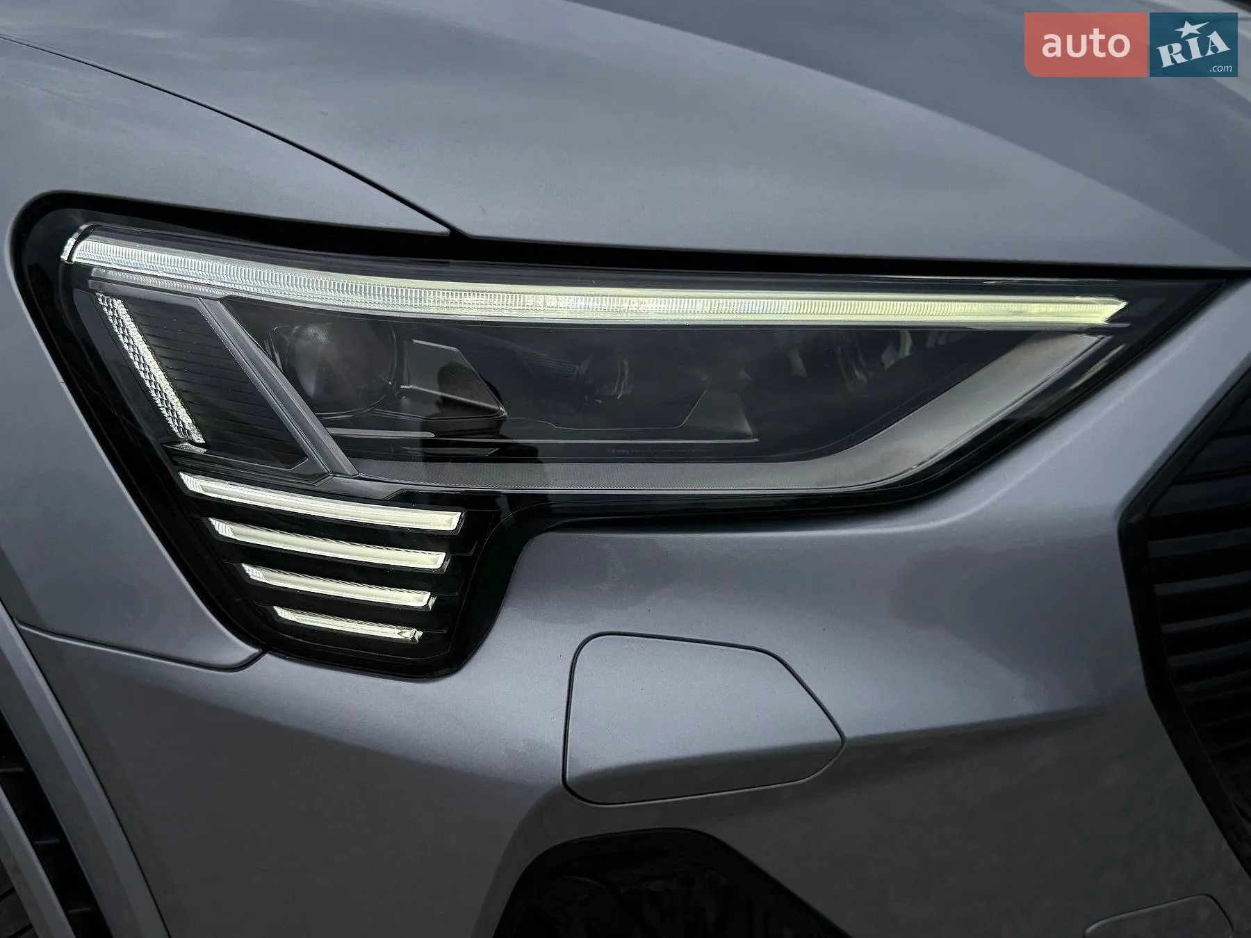 2022 Audi e-tron S Sportback - мініатюра 27