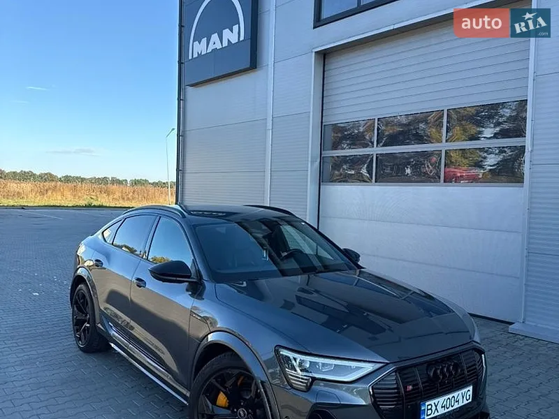 Audi e-tron S Sportback