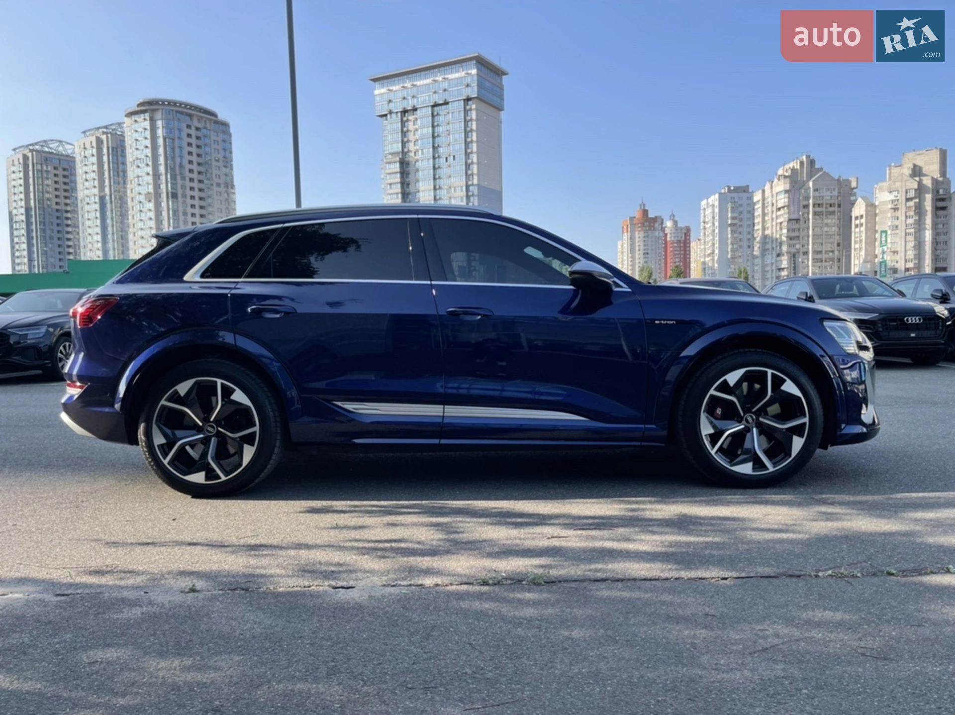 2021 Audi e-tron S - мініатюра 15
