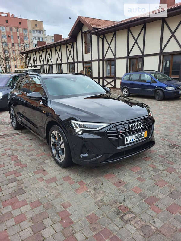Внедорожник / Кроссовер Audi e-tron S 2020 в Киеве
