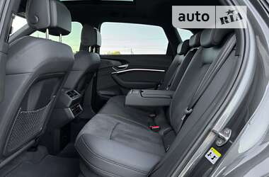 Позашляховик / Кросовер Audi e-tron S 2021 в Луцьку