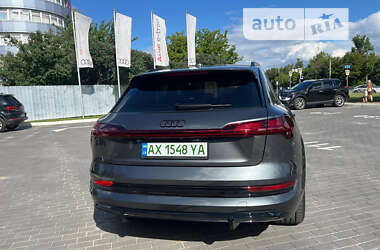 Позашляховик / Кросовер Audi e-tron S 2023 в Києві