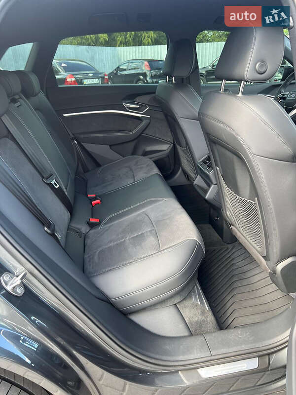 Позашляховик / Кросовер Audi e-tron S 2023 в Харкові фото 34 Позашляховик / Кросовер Audi e-tron S 2023 в Харкові