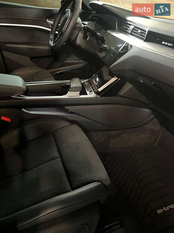 Позашляховик / Кросовер Audi e-tron S 2023 в Харкові фото 36 Позашляховик / Кросовер Audi e-tron S 2023 в Харкові