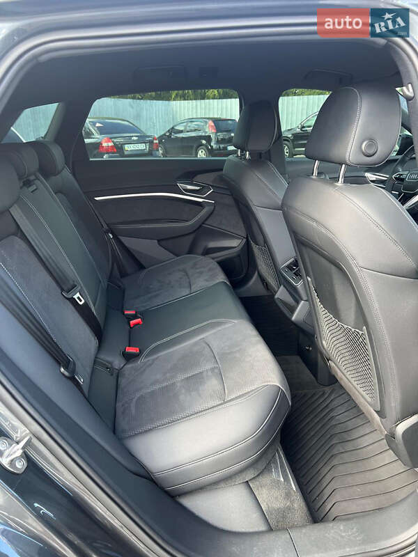 Позашляховик / Кросовер Audi e-tron S 2023 в Харкові фото 46 Позашляховик / Кросовер Audi e-tron S 2023 в Харкові