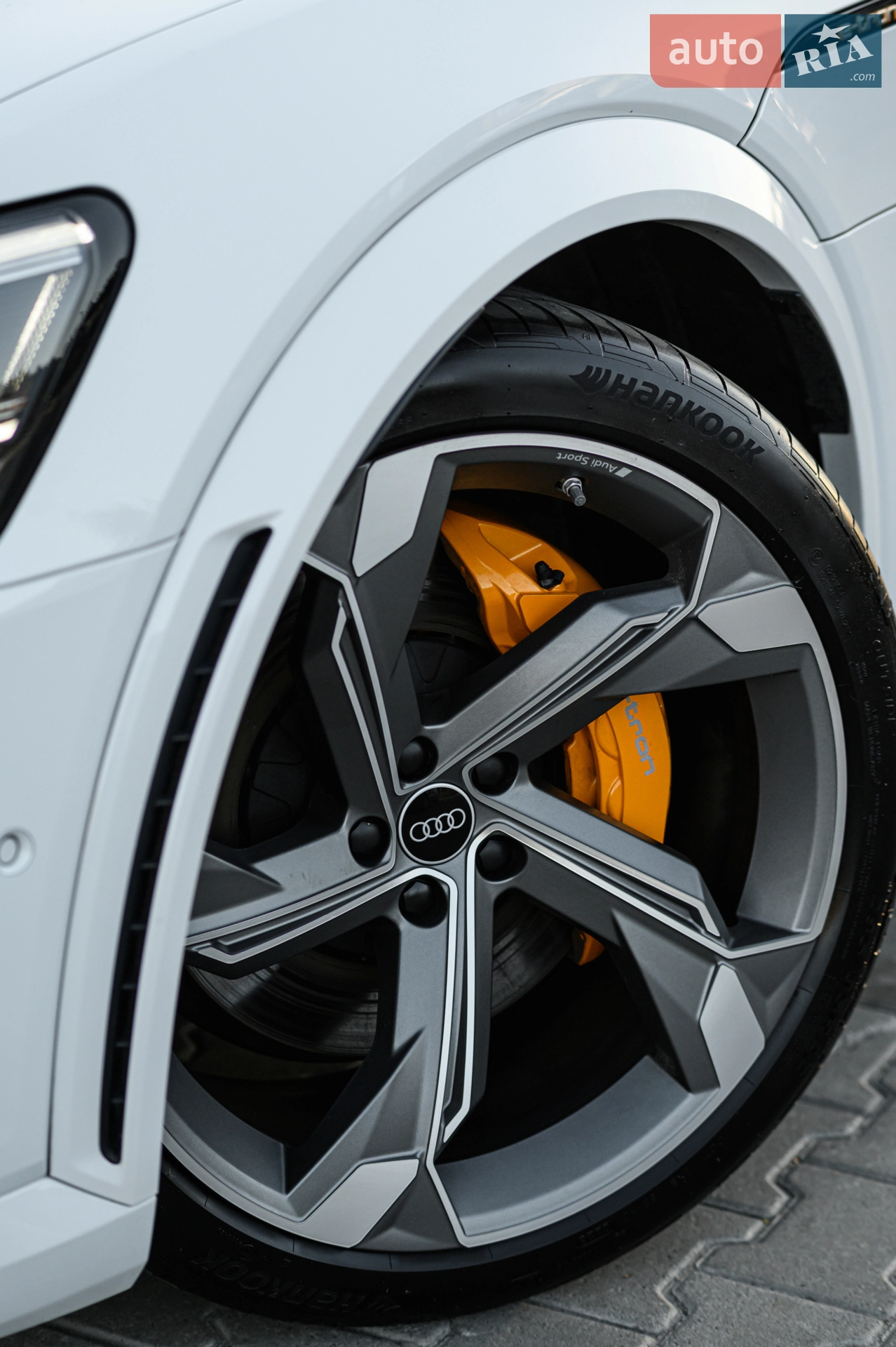 2021 Audi e-tron S - мініатюра 6