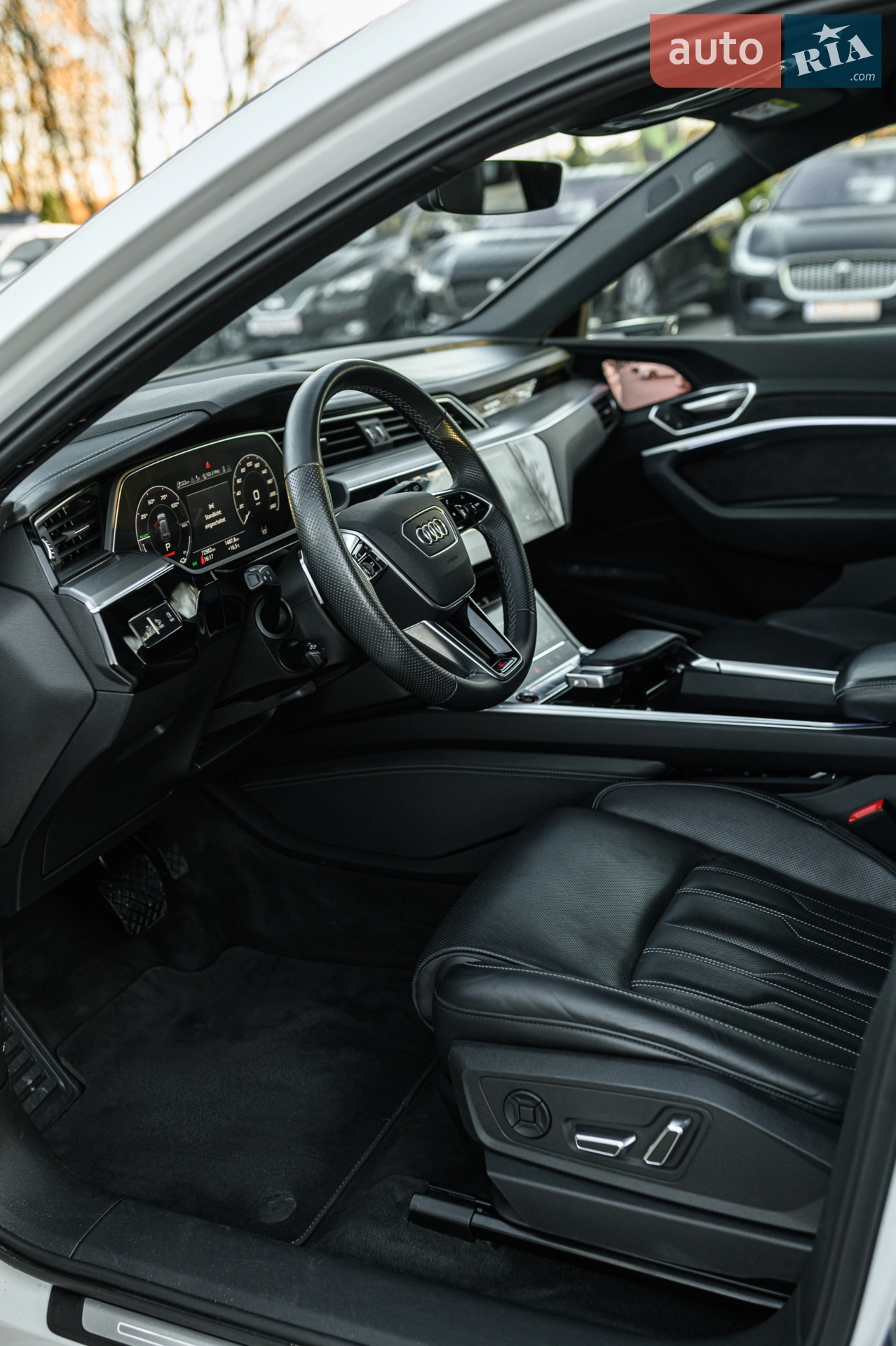 2021 Audi e-tron S - мініатюра 22