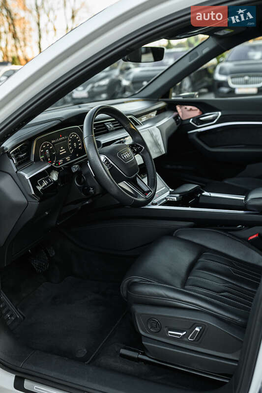 Позашляховик / Кросовер Audi e-tron S 2021 в Львові