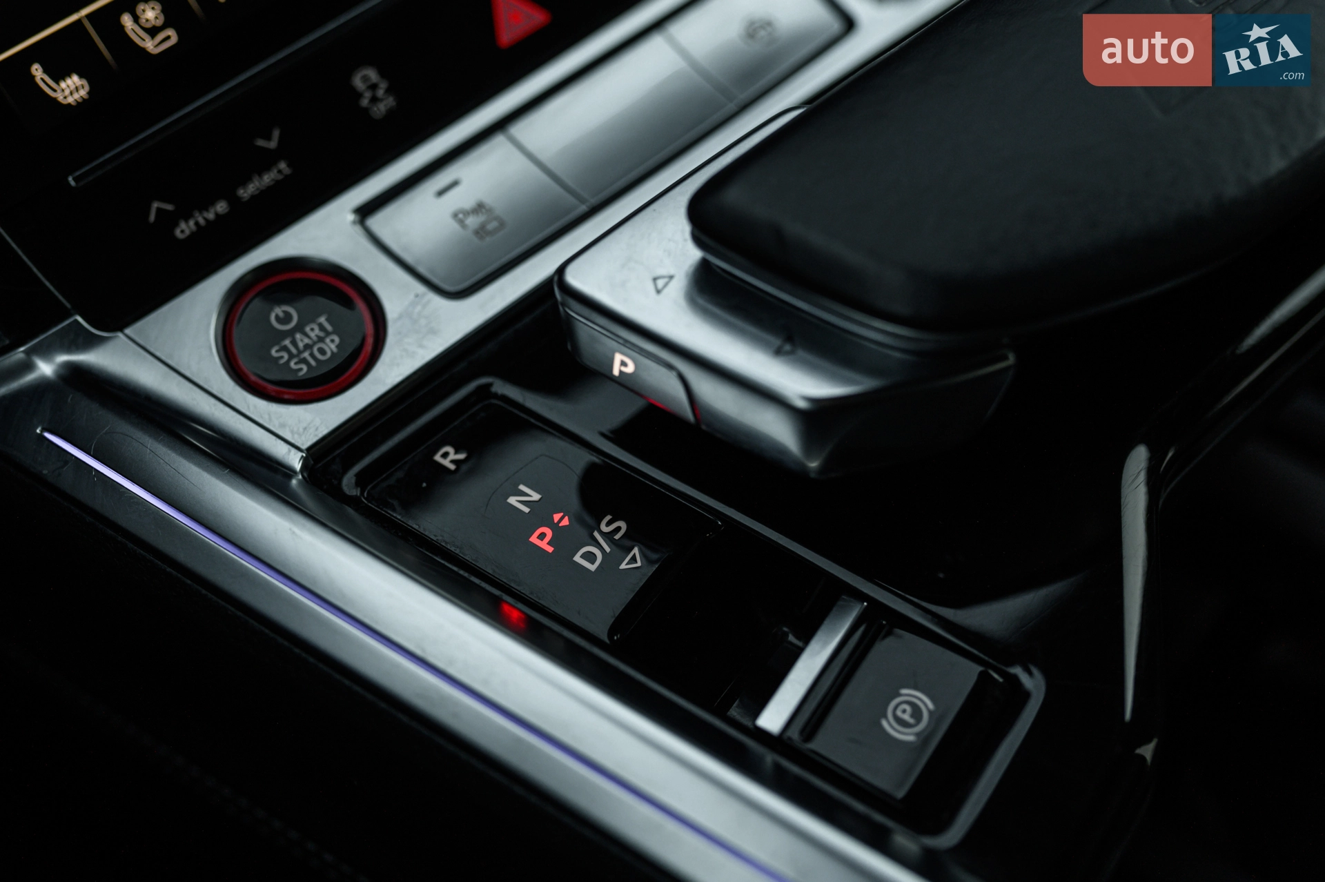 2021 Audi e-tron S - мініатюра 38